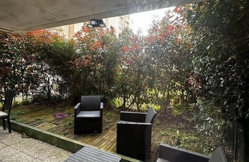 L'Hay-les-Roses Apartment | Cosy apartment + garden 10 min from Paris
