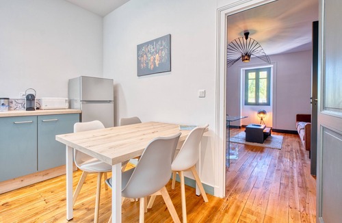 Eymet Apartment | Cosy Apartment in Eymet - Air Conditioned for 4 people - Trois Cles
