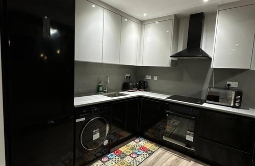 Loxford Apartment | Cosy Apartment in Ilford Lane