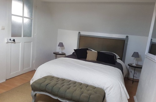 Ay Apartment | Cosy apartment in the heart of Champagne near cellars, Epernay.