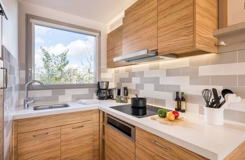 Bailly-Romainvilliers House | Cosy apartment in villa for 4 guests with pool, WIFI, TV, balcony, panoramic view and parking