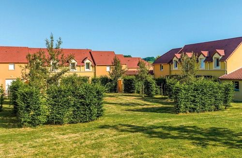 Montignac House | Cosy apartment in villa for 4 people with WIFI, pool, TV, terrace and pets allowed