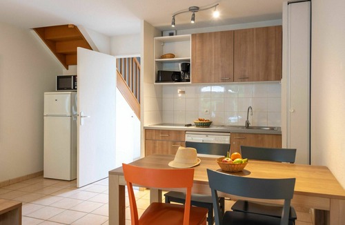 Saumur House | Cosy apartment in villa for 4 people with pool, internet, TV, terrace and pets allowed
