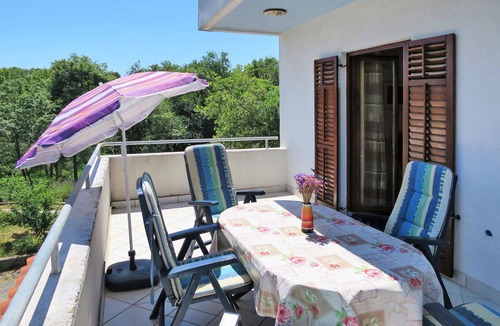 Gondolici House | Cosy apartment in villa for 10 guests with WIFI, TV, terrace and pets allowed