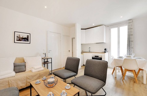 18th Arrondissement Apartment | Cosy apartment- Montmartre