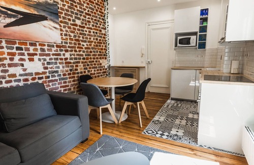 Ternes Apartment | Cosy Apartment near Arc de Triomphe