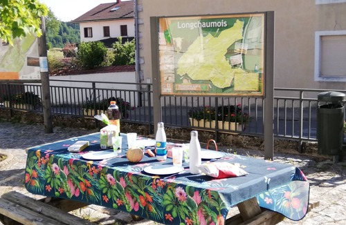 Paroisse des Monts de Bienne Apartment | Cosy apartment - Village center, Longchaumois (Parc naturel du Haut-Jura)