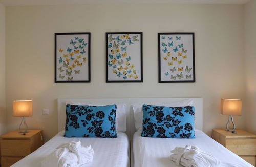 Montreux Apartment | Cosy apartment with A/C, WIFI, hot tub, pool, TV, terrace, panoramic view and parking