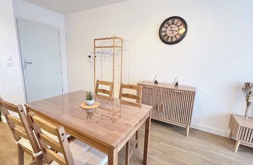 Ronchin Apartment | Cosy apartment with balcony 15 minutes from Lille