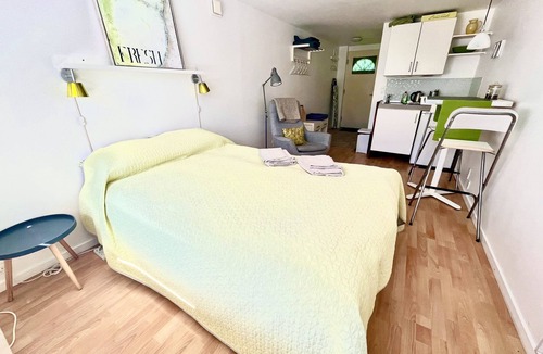 Vallensaek Apartment | Cosy apartment with own terrace.