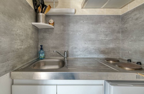 Gardouch Apartment | Cosy Apartment with Heated Pool, Near Canal du Midi