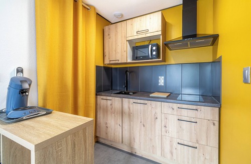 Lalande-Grand Selve Apartment | Cosy apartment with pool