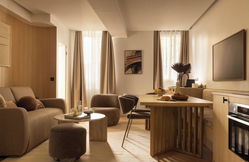 10th Arrondissement Apartment | Cosy Apat With AC -3br- 8P- Canal Saint-martin