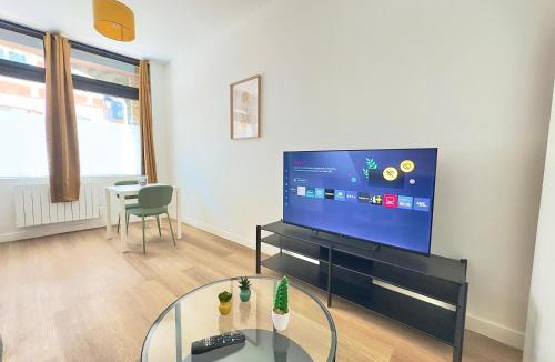 Douai Apartment | Cosy appart- 2 pers Netflix Hyper centre Douai