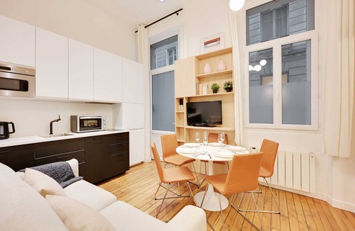Quartier de l'Ecole-Militaire Apartment | Cosy Appart 5P/1BR – Tour Eiffel -