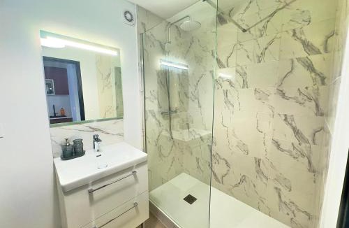 Douai Apartment | Cosy appart- 6 pers Netflix Hyper centre Douai