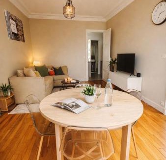 16th Arrondissement Apartment | Cosy appartement avec vue Tour Eiffel