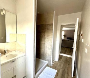 Cusset Apartment | Cosy appartement centre Cusset