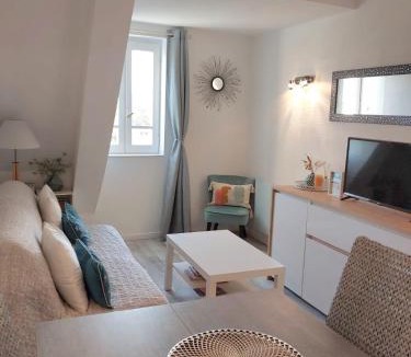 Cabourg Apartment | Cosy appartement dans une villa avec piscine, proche du centre et de la mer