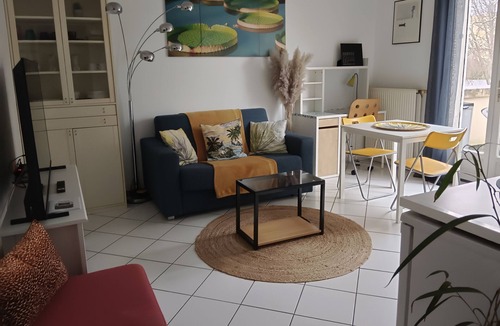 Trappes Apartment | Cosy Appartement