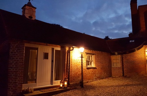 Brentwood House | Cosy barn conversion - double room in peaceful, private space