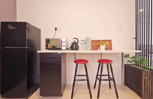 Simpang Ampat House | Cosy Batu Kawan Homestay 8 pax ~ 5 mins to Design Village & IKEA ~ Entire Home