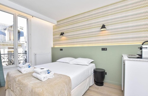 Quartier de Javel Apartment | Cosy bedroom - Tour Eiffel Champs de Mars