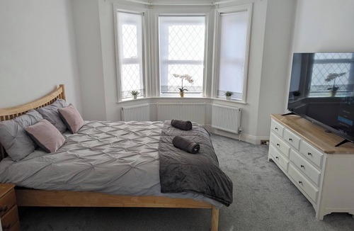 Bournemouth House | Cosy Bee