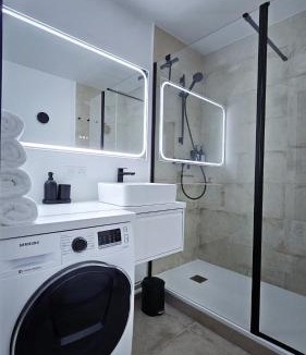 Downtown Le Havre Apartment | Cosy blue - Hyper Centre - Home cinéma