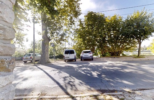 Le Mee-sur-Seine Apartment | Cosy Blue Lagoon Apartment Melun Riverside