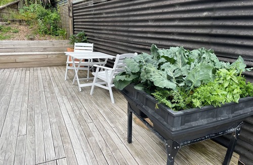 Tauranga House | "Cosy Board and Batten Home"