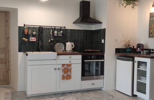 Chateauneuf-de-Gadagne Apartment | Cosy, bright apartment overlooking the Luberon