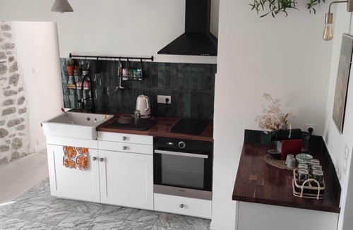 Chateauneuf-de-Gadagne Apartment | Cosy, bright apartment overlooking the Luberon