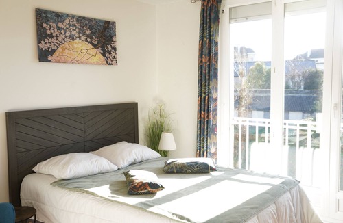 Sainte-Therese-Demi-Lune Apartment | Cosy bright studio Caen station near center