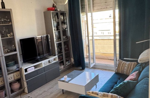 Blancarde Apartment | Cosy, bright T2 apartment with lovely view of Notre-Dame de la Garde.