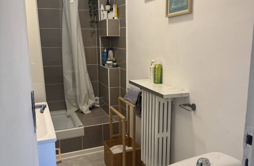 Blancarde Apartment | Cosy, bright T2 apartment with lovely view of Notre-Dame de la Garde.