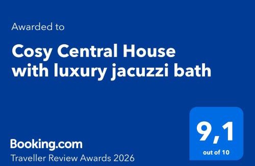 Hesdin House | Cosy Central House with luxury jacuzzi bath