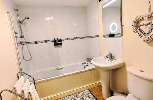 Nantwich Apartment | Cosy Central Modern Apartment