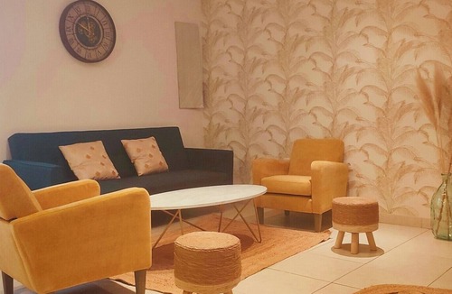 Quartier Administrations Apartment | Cosy central & quiet appt with 5db Bed and clim