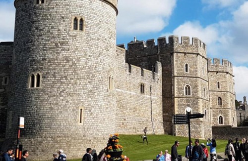 Windsor City Centre House | Cosy Central Windsor House Sleeps 4