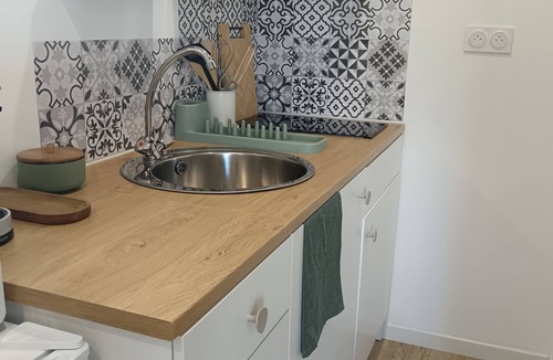Salignac Ski Chalet | Cosy chalet with Jacuzzi option