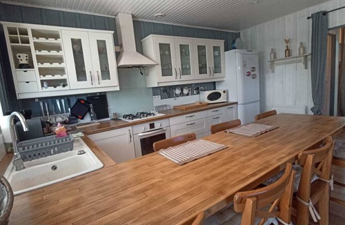 La Teste-de-Buch Ski Chalet | Cosy chalet close to Dune du Pyla, ocean beaches, Arcachon basin