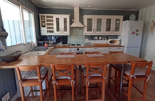La Teste-de-Buch Ski Chalet | Cosy chalet close to Dune du Pyla, ocean beaches, Arcachon basin