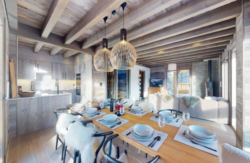 Vex Ski Chalet | Cosy chalet in Vex with balcony