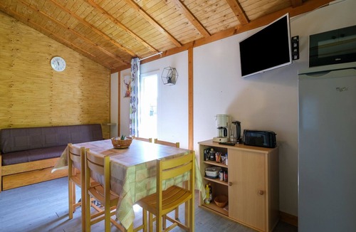 Signy-le-Petit Ski Chalet | Cosy chalet with covered terrace