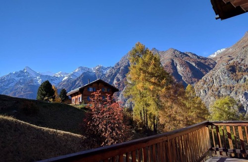Graechen Ski Chalet | Cosy chalet with mountain views