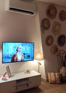 Sancoins Bed & Breakfast | COSY CHAMBRE-SUITE climatisée