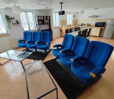 Pont-de-L'Arche Apartment | Cosy Ciné 8