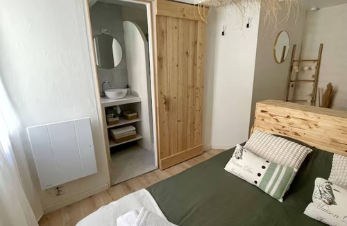 Pezenas Apartment | Cosy Cocoon