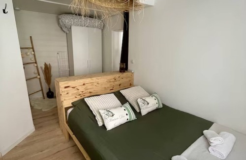 Pezenas Apartment | Cosy Cocoon